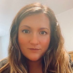 Meet your Posher, Andria